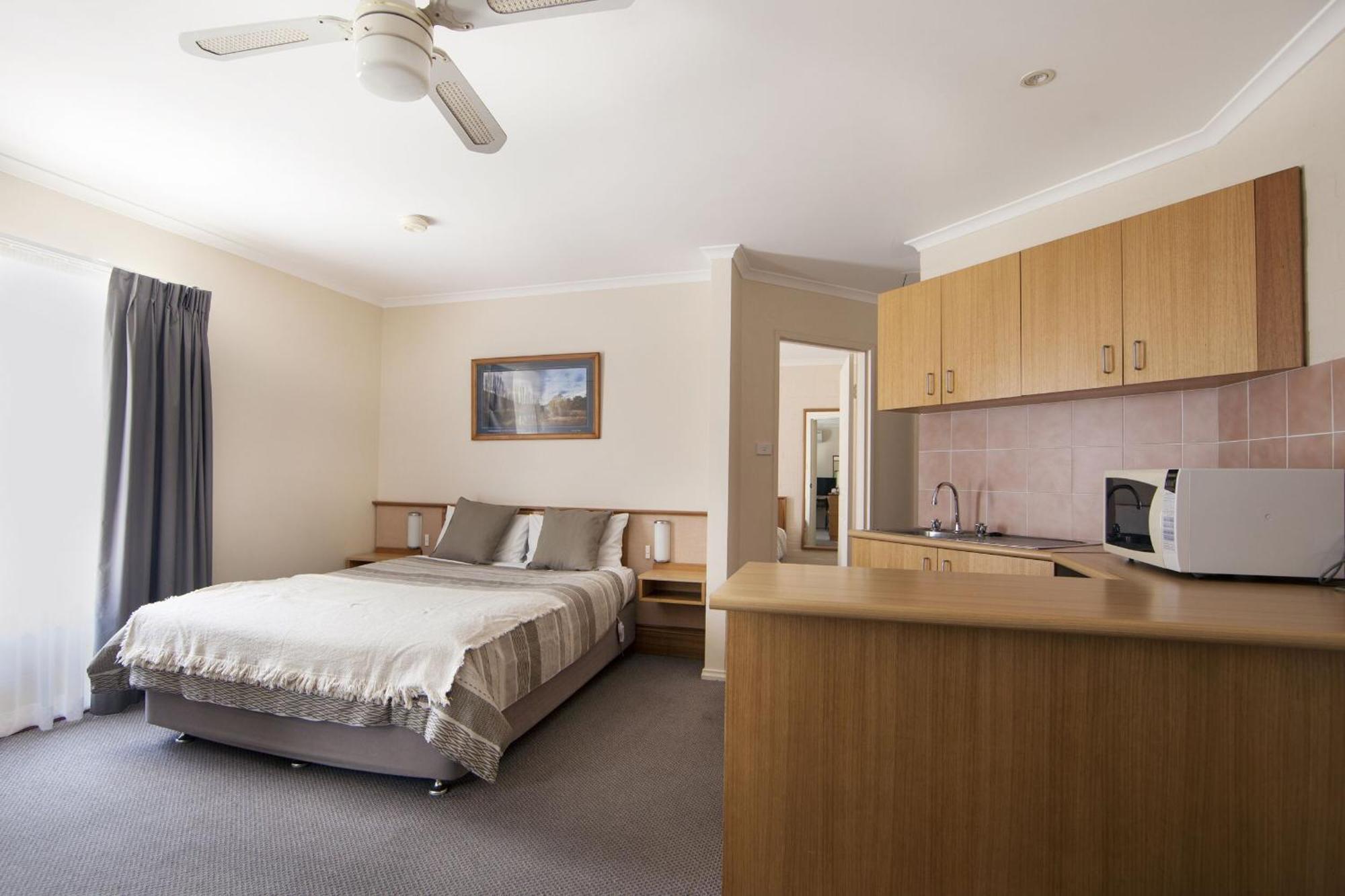 Redhill Cooma Motor Inn Exterior foto